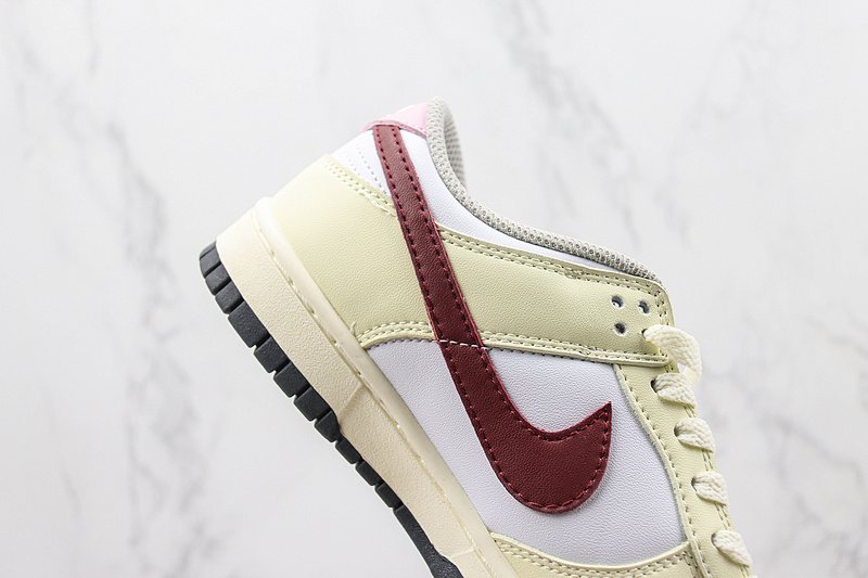 Nike Dunk Low "La vie en rose" фото № 4