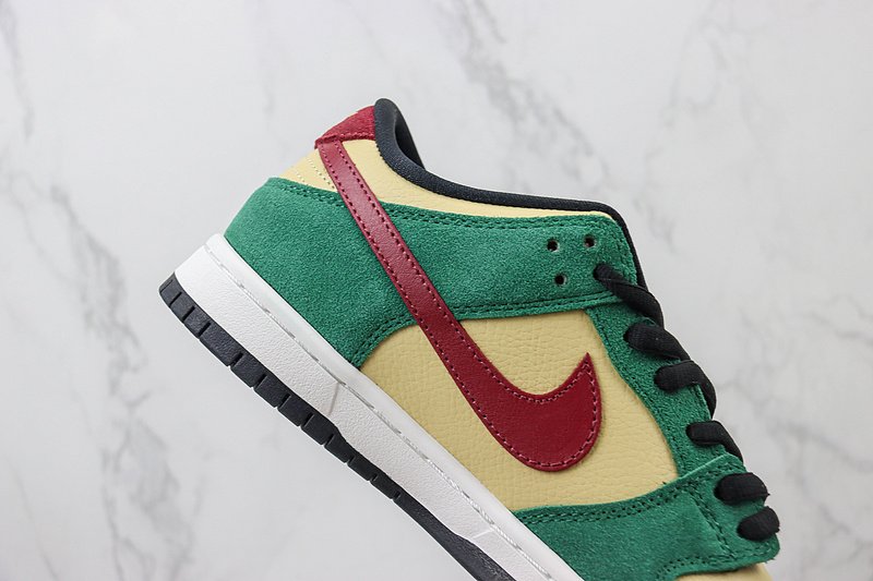 Nike Dunk Low "Jameson Whiskey" фото № 3