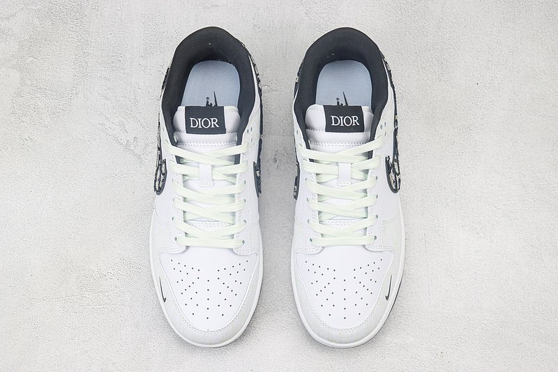 DIOR x Nike Dunk Low "White/Black/Mini Swoosh" фото № 7