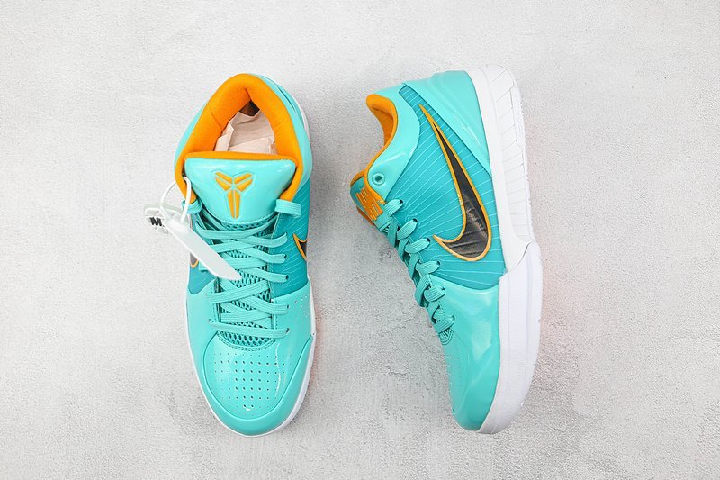 Undefeated x Nike Zoom Kobe 4 Protro "Hyper Jade" фото № 7