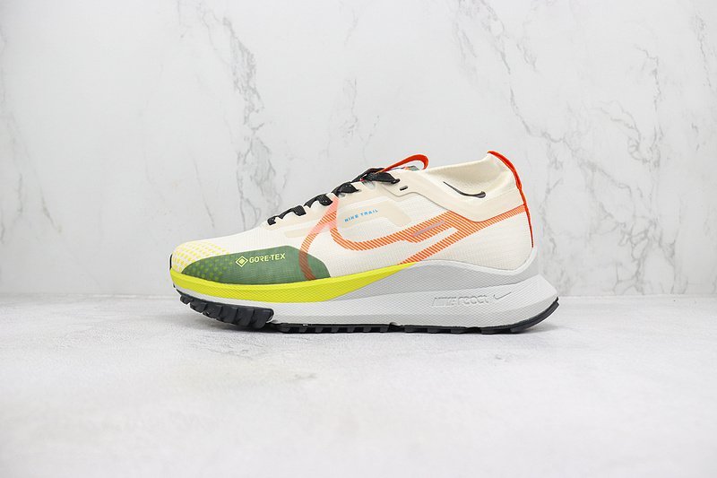 Gore-Tex x Nike React Pegasus Trail 4 "Coconut Milk/Safety Orange" фото № 2