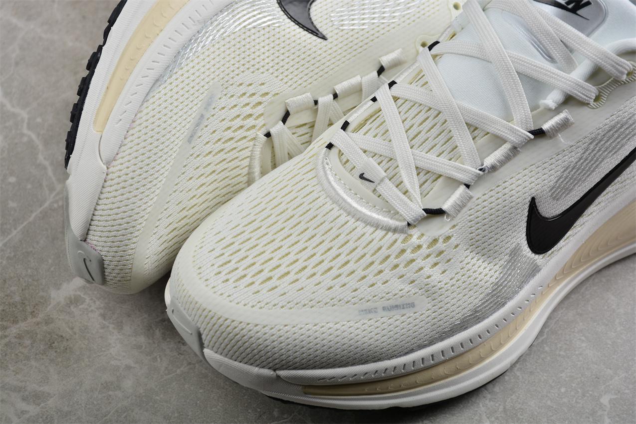 Nike Vomero 18 "Summit White Coconut Milk" фото № 6