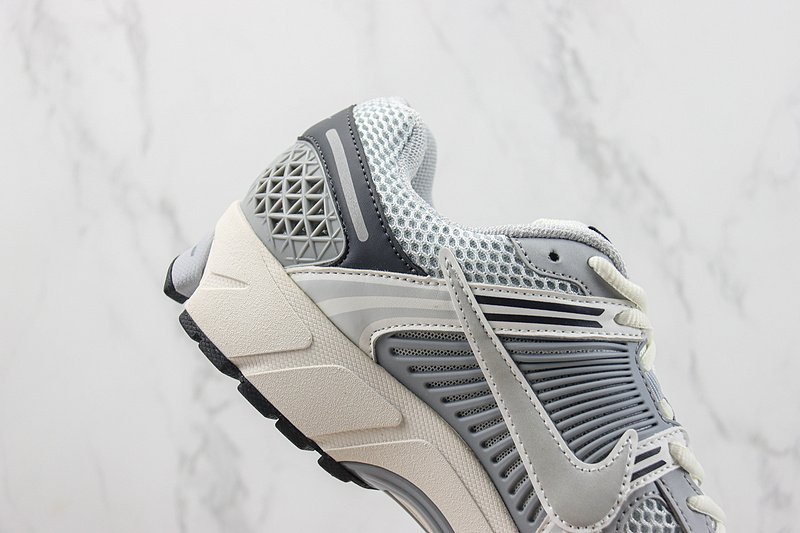 Nike Zoom Vomero 5 "Wolf Grey/Cool Grey" фото № 3