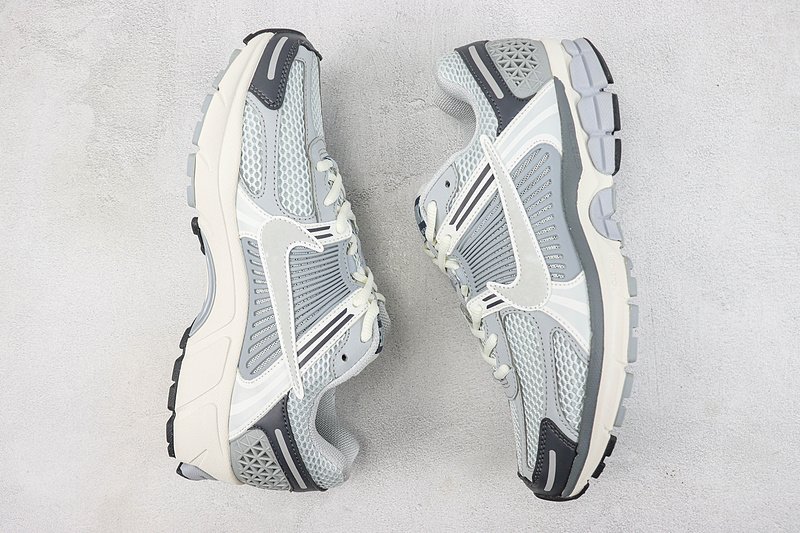 Nike Zoom Vomero 5 "Wolf Grey/Cool Grey" фото № 6