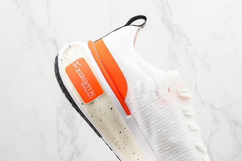 Nike ZoomX Invincible Run Flyknit 3 "White Bright Crimson" фото № 3