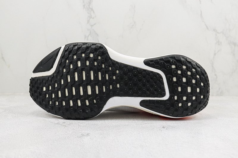 Nike ZoomX Invincible Run Flyknit 3 "White Bright Crimson" фото № 8