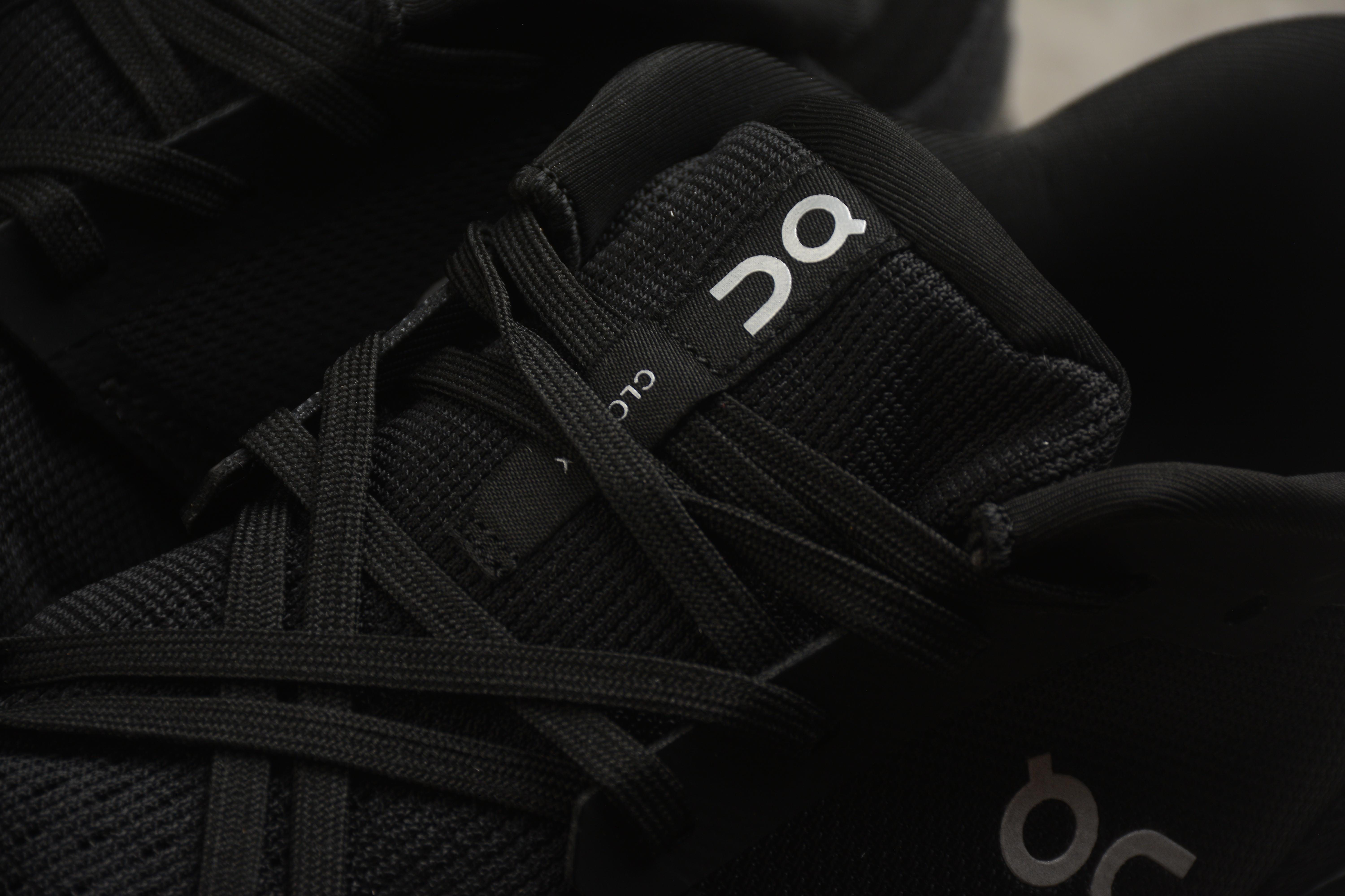 On Cloud X 4 "Black" фото № 8