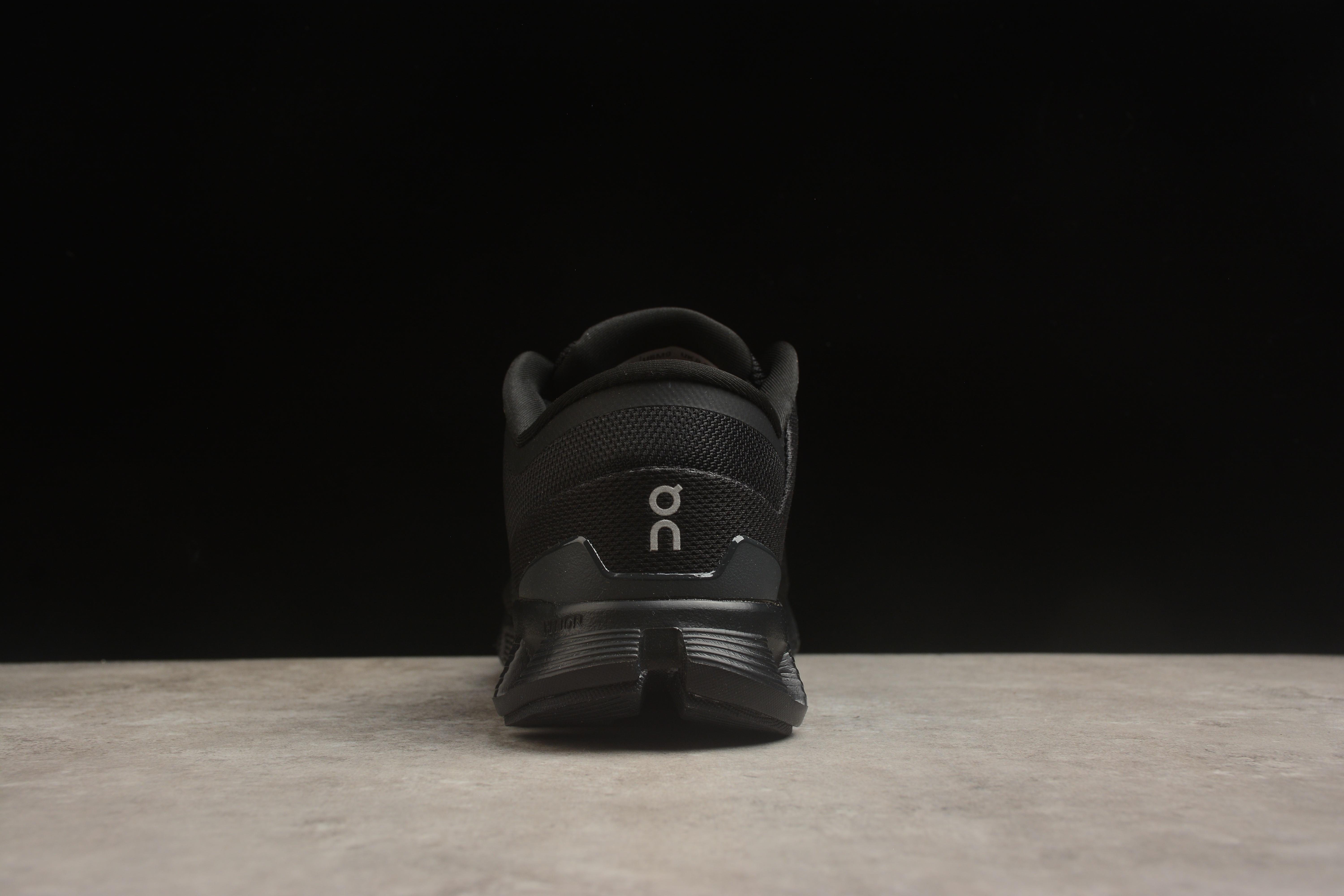 On Cloud X 4 "Black" фото № 5