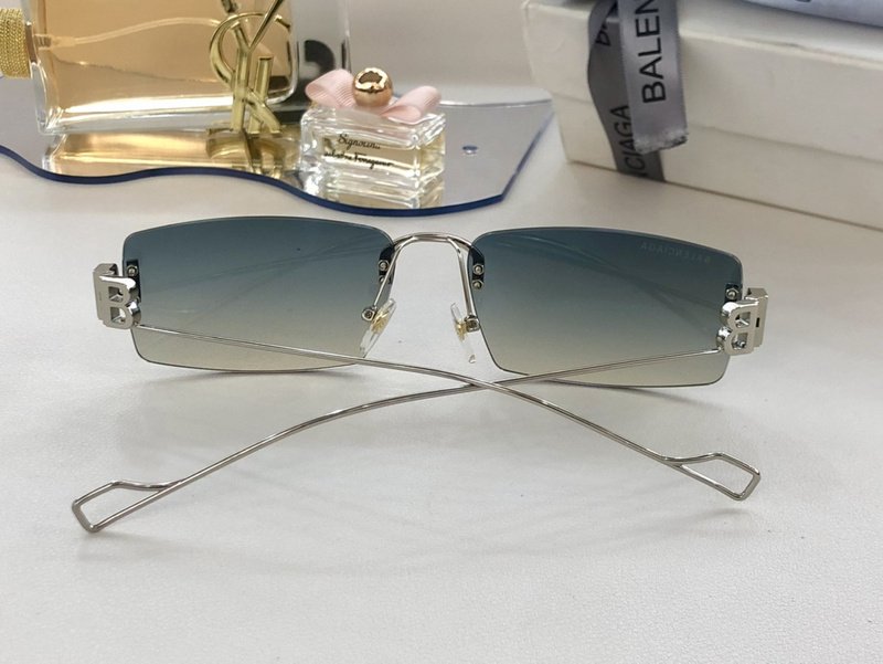 Солнцезащитные очки Balenciaga Thin Frame And Temples Decorated "Blue/Beige" фото № 2