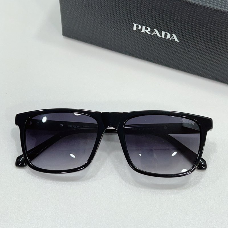 Солнцезащитные очки Prada Rectangle Form And Inscription On Frame "Black" фото № 2