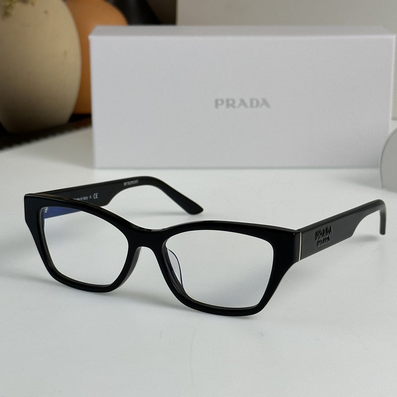 Солнцезащитные очки Prada Frame With Embossed Inscription "Black/Gray" фото № 2
