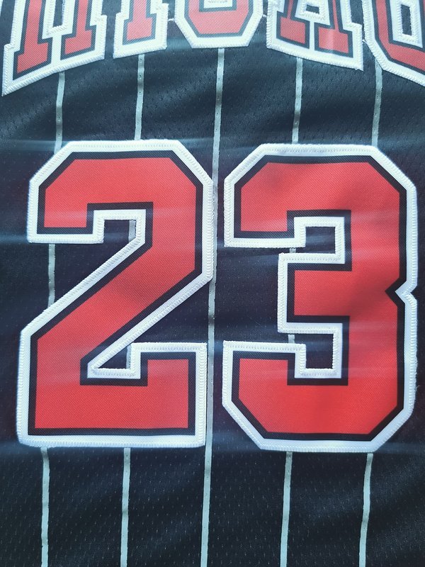 Баскетбольная Джерси Nike Chicago Bulls 19-20 №23 Michael Jordan "Black" фото № 5