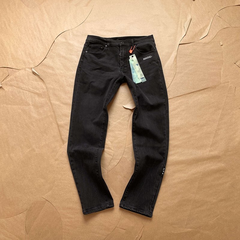 Джинсы Off White With A White Inscription From The Designer "Black" фото № 5