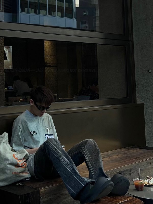 Джинсы Balenciaga Scuffs Flared From Knee "Black" фото № 8