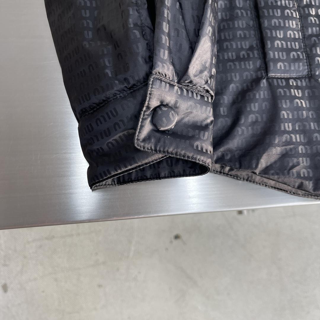 Куртка Miu Miu Frontside White Logotype On The Pocket "Black" фото № 4