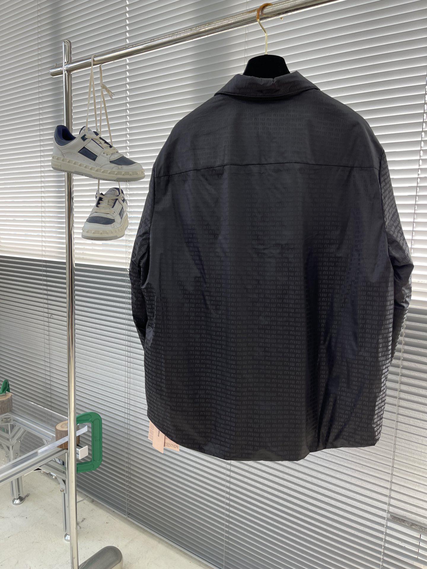 Куртка Miu Miu Frontside White Logotype On The Pocket "Black" фото № 2