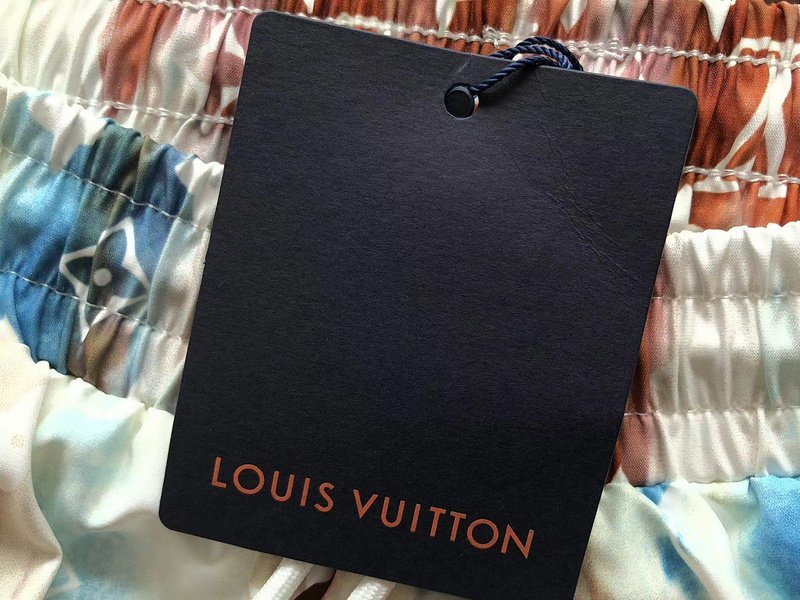 Шорты Louis Vuitton Repeating Logo Symbols "Brown/White" фото № 4