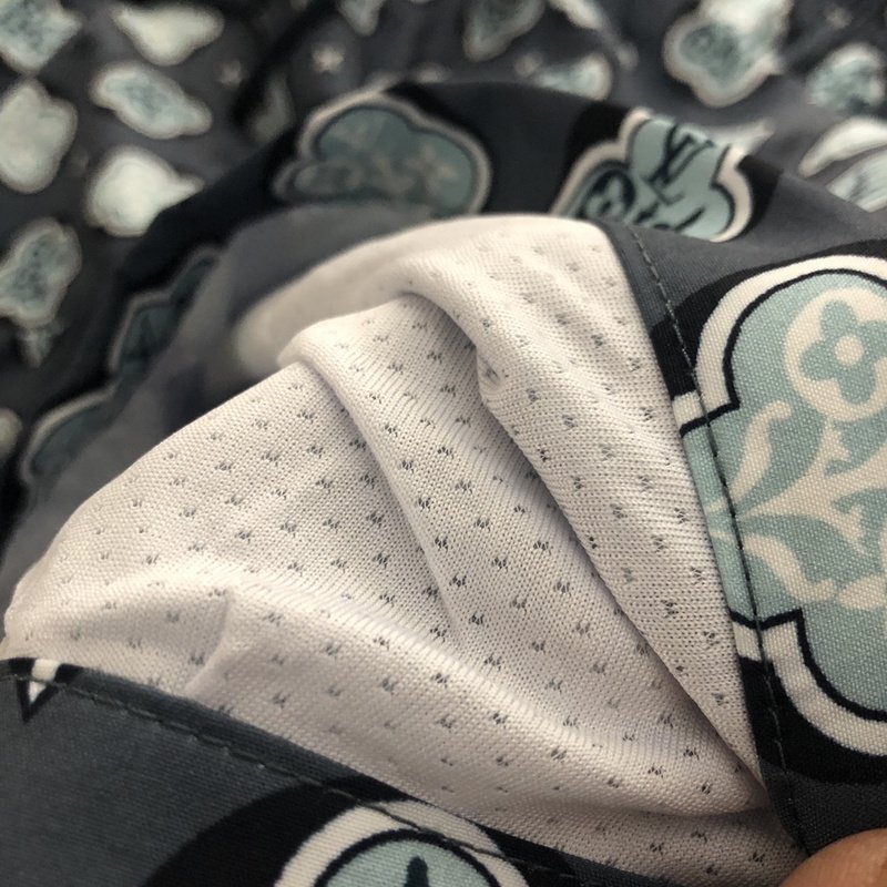 Шорты Louis Vuitton With Beautiful Brand Emblems "Gray" фото № 6