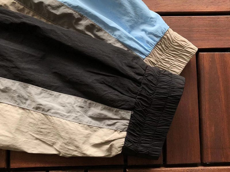 Олимпийка Trapstar Small Embroidered Logo And Sleeves Decorated By Colorful Stripe "Beige/Blue" фото № 3