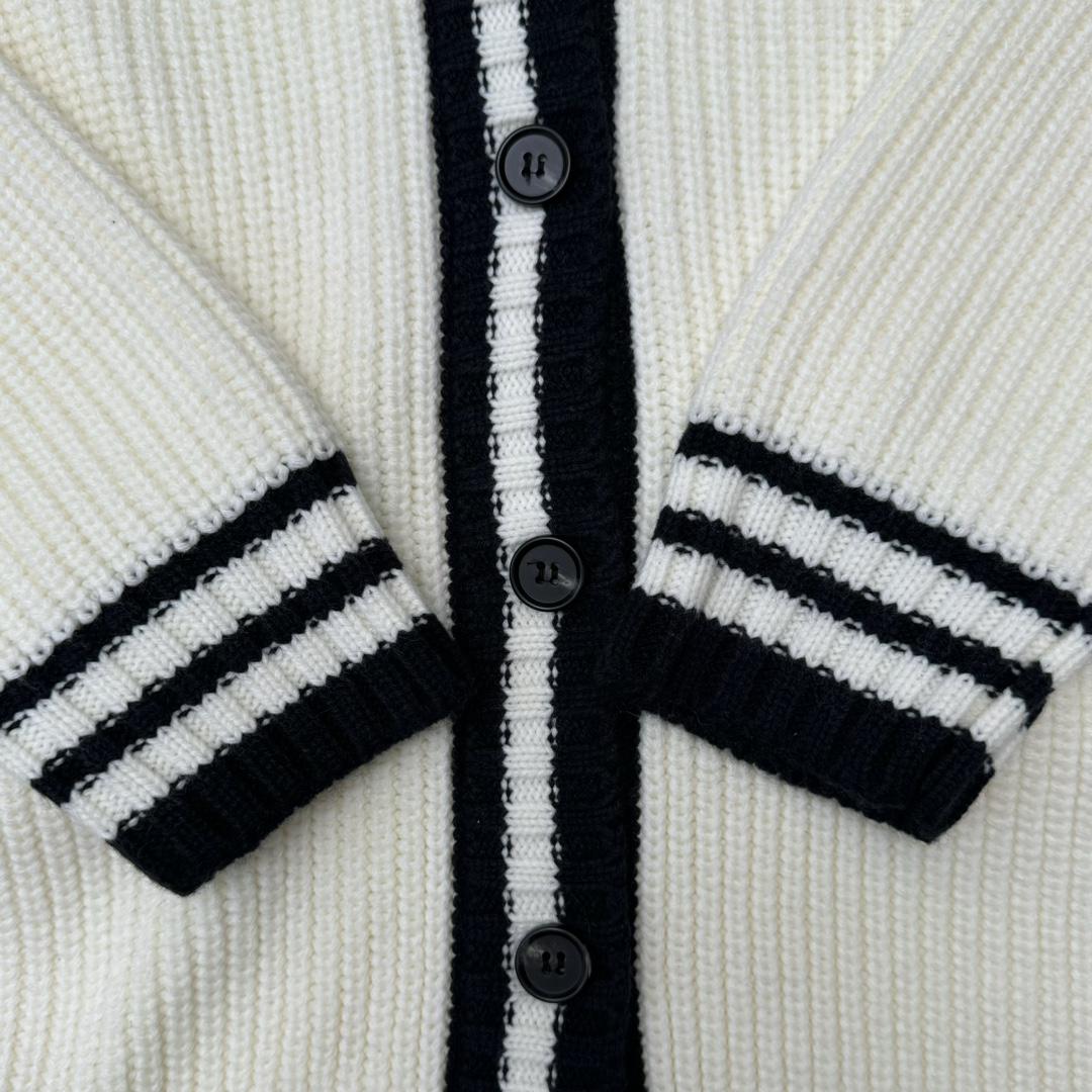 Кардиган Miu Miu Frontside White Rectangle Black Outline Logo "Beige" фото № 5