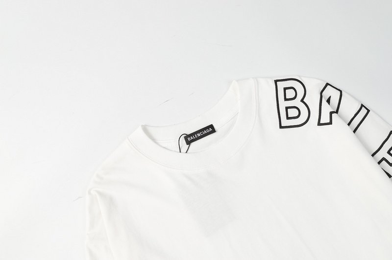 Свитшот Balenciaga Text On Left Sleeve "White" фото № 5