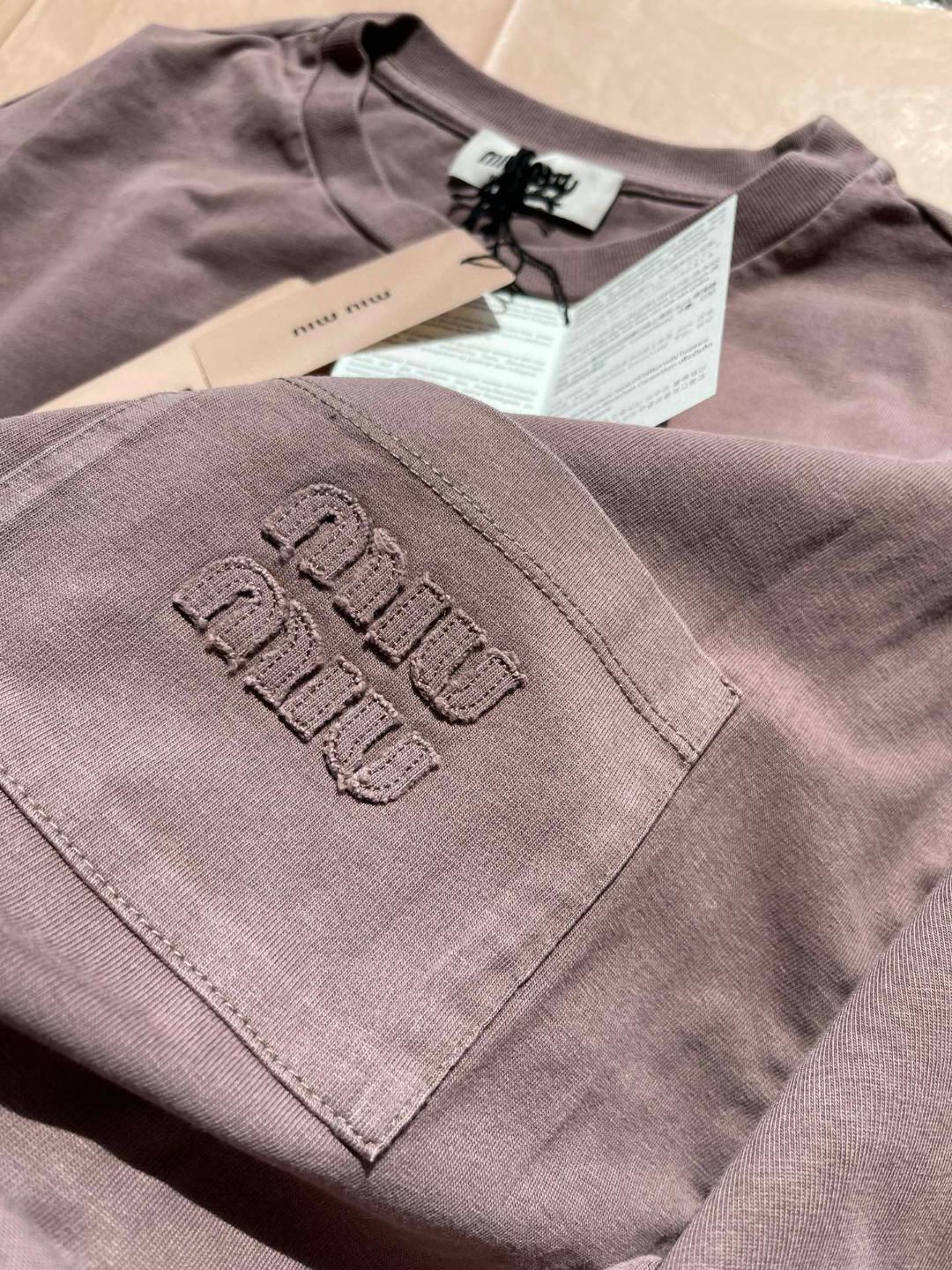 Свитшот Miu Miu Frontside Purple Logo On The Pocket Miu Miu "Purple" фото № 2