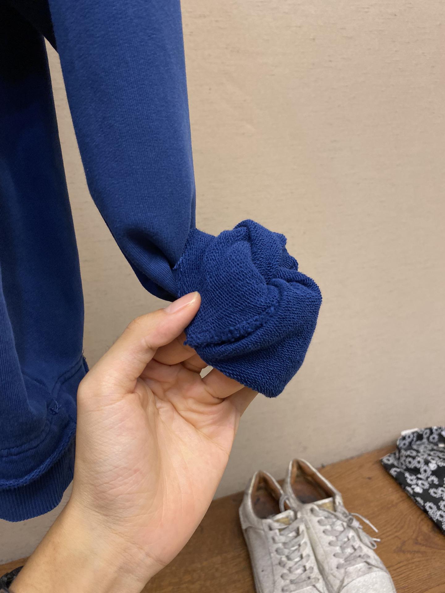 Свитшот Miu Miu Dark Blue Frontside Logotype "Blue" фото № 6