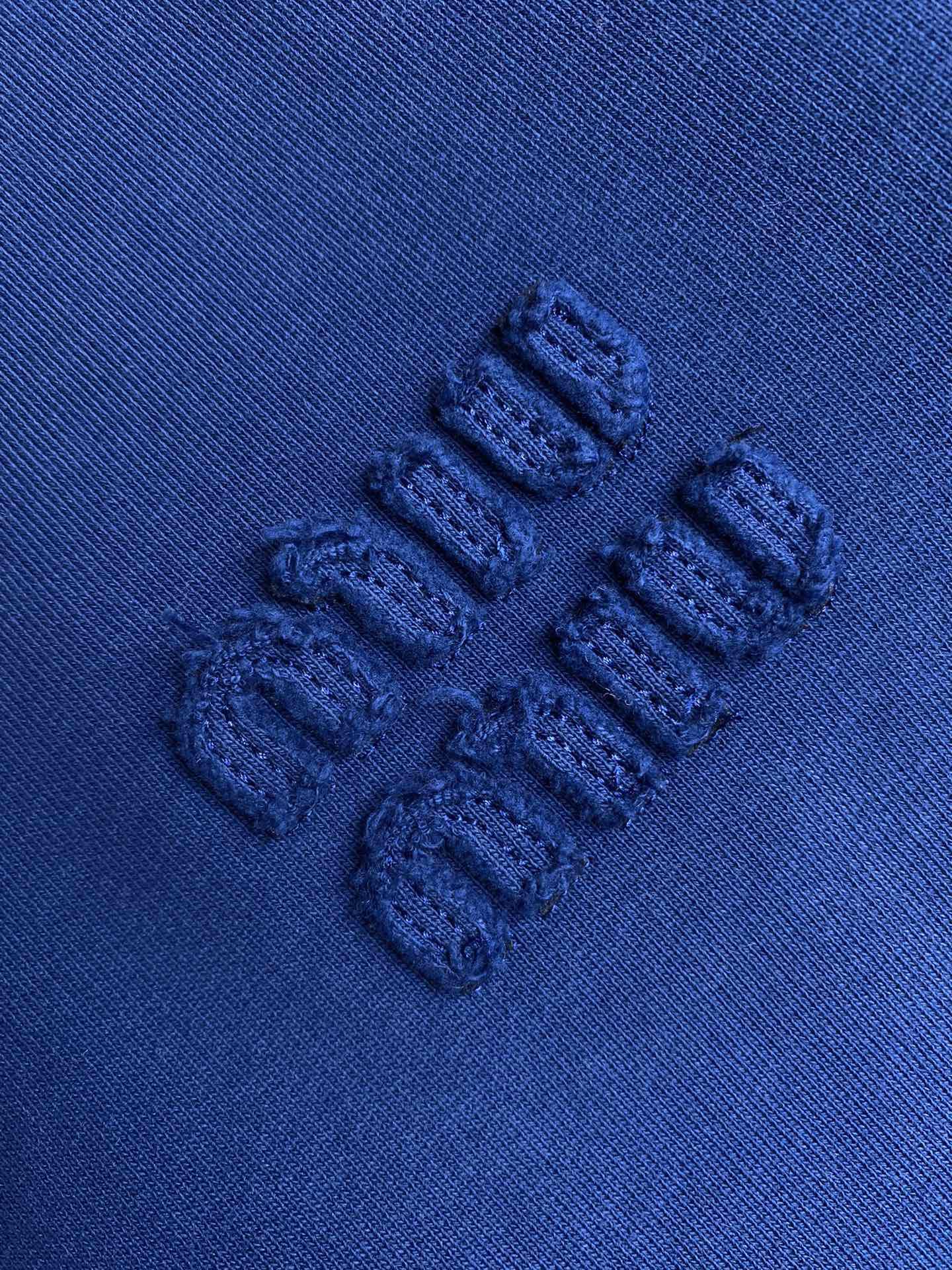 Свитшот Miu Miu Dark Blue Frontside Logotype "Blue" фото № 4