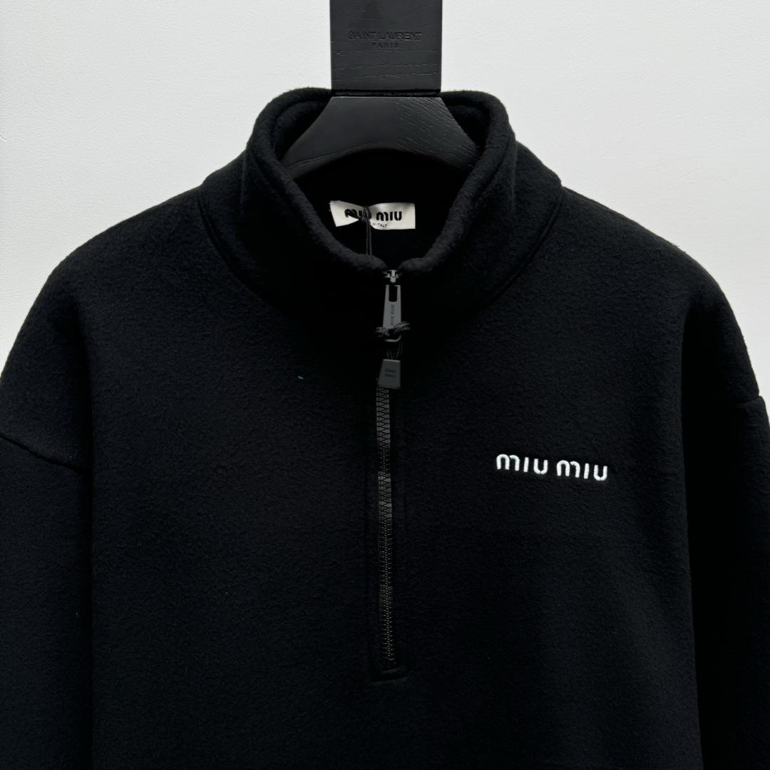 Свитшот Miu Miu White Frontside Logo Two Frontside Pockets "Black" фото № 4