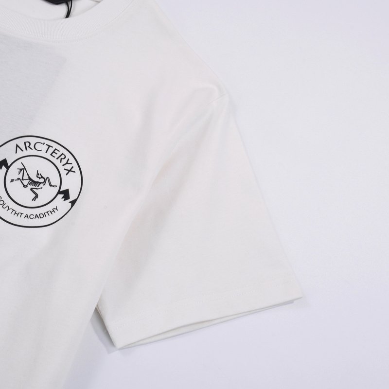 Футболка Arcteryx Backcouytht Acadithy Logo "White" фото № 4