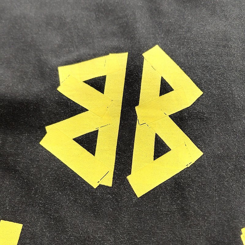 Футболка Balenciaga With A Yellow Logo "Black" фото № 5