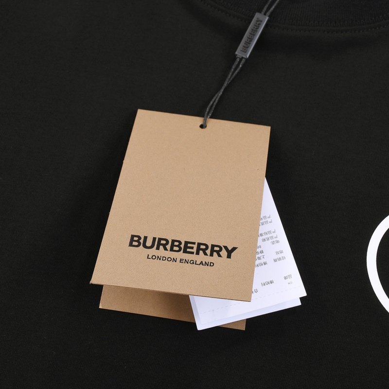 Футболка Burberry With Small Round Logo "Black" фото № 2