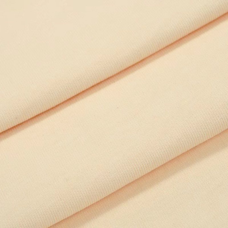 Футболка Gucci With A Rabbit Print In A Cap "Cream" фото № 5