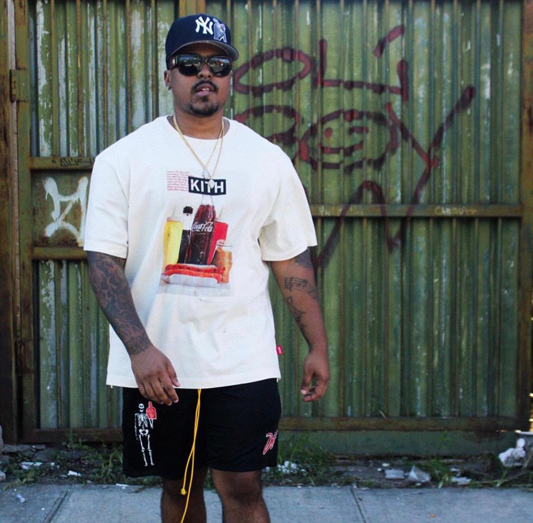 Футболка Kith Coke Moments "White Milk" фото № 6