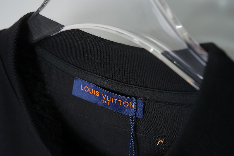 Футболка Louis Vuitton With Print Of Hare Showing Its Tongue "Black" фото № 8