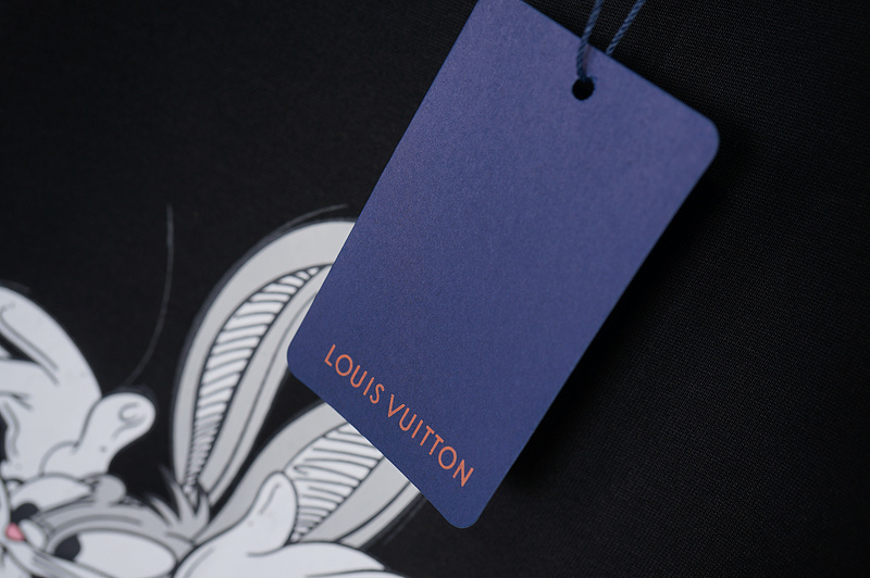 Футболка Louis Vuitton With Print Of Hare Showing Its Tongue "Black" фото № 4
