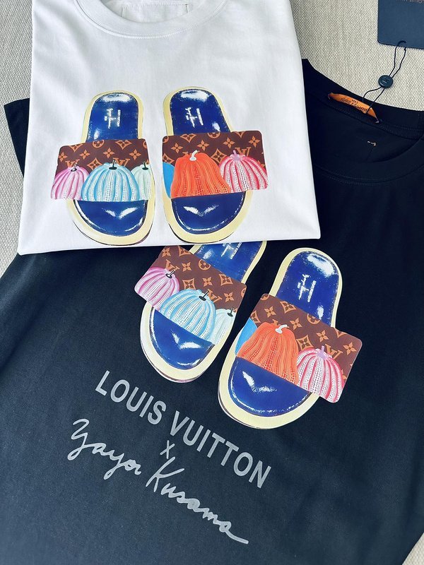 Футболка Louis Vuitton With Print Of Slippers "Black" фото № 2