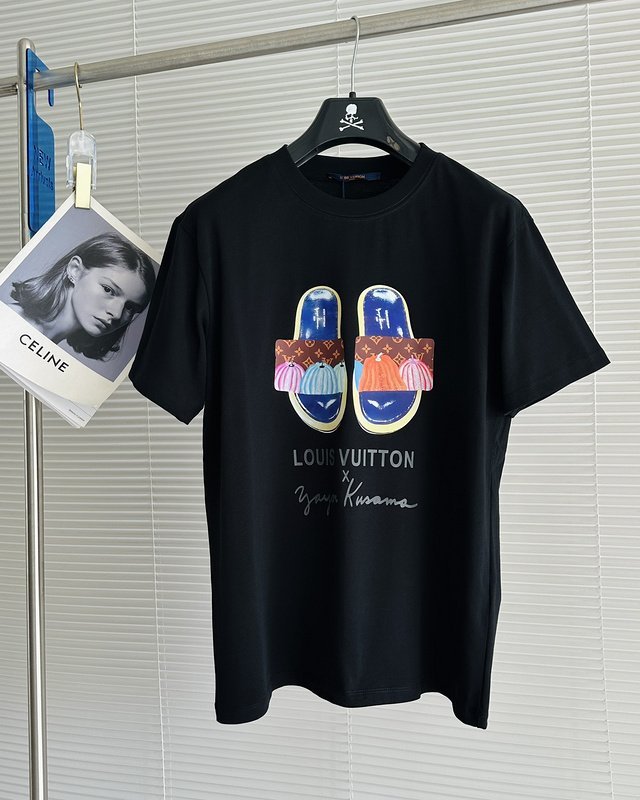 Футболка Louis Vuitton With Print Of Slippers "Black" фото № 3