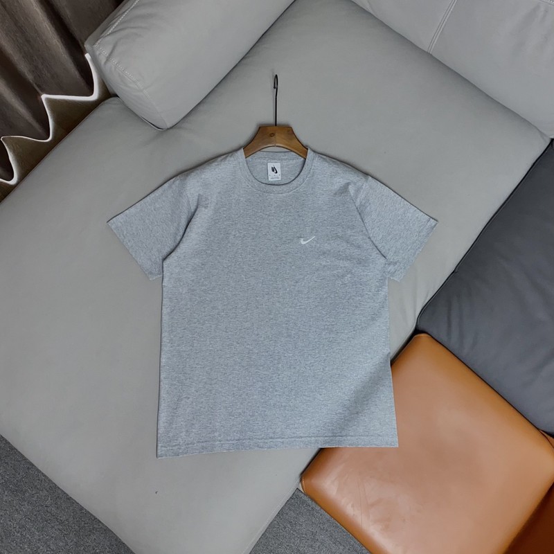 Футболка Nike Logo In The Form Of Tick "Gray" фото № 2