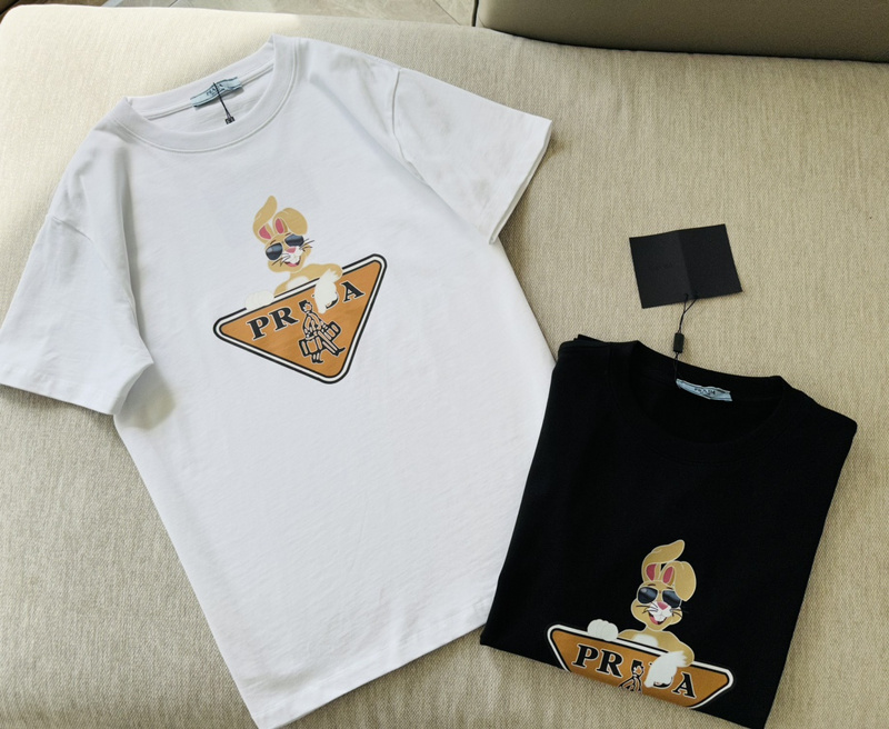 Футболка Prada Rabbit On The Logo "White" фото № 2
