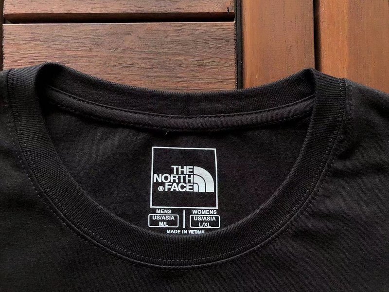 Футболка The North Face Year With Smile In Rectangle "Black" фото № 2