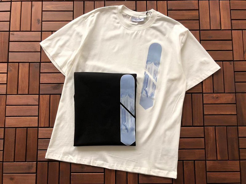 Футболка Trapstar Logo With Shadow Divided Into Three Parts "White" фото № 2