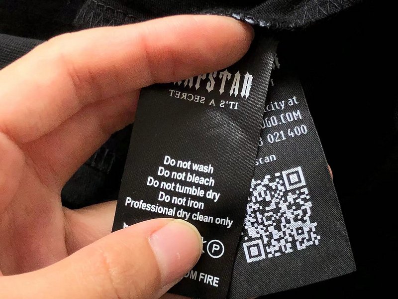 Футболка Trapstar Shiny Logo Front "Black" фото № 4