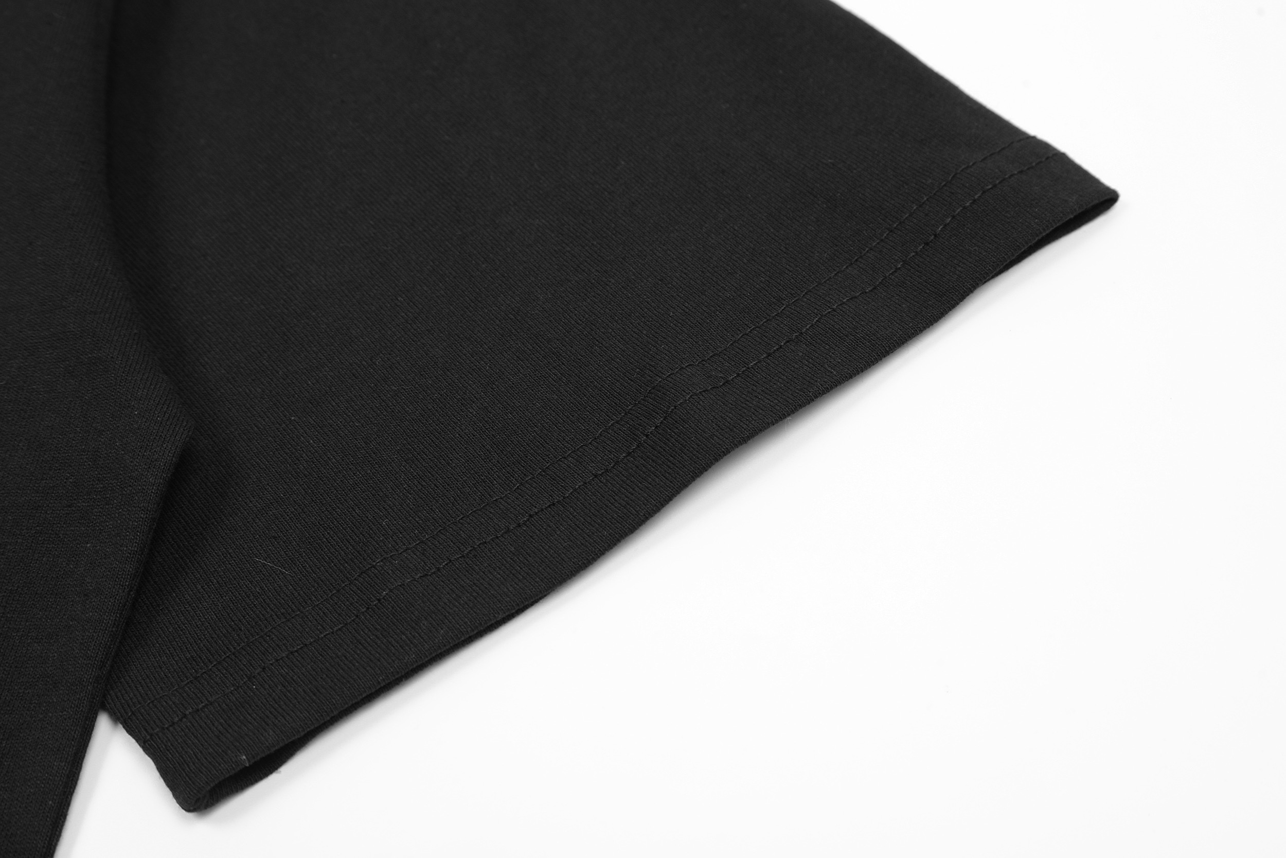 Футболка Vlone Live Alone Die Alone Gothic "Black" фото № 3