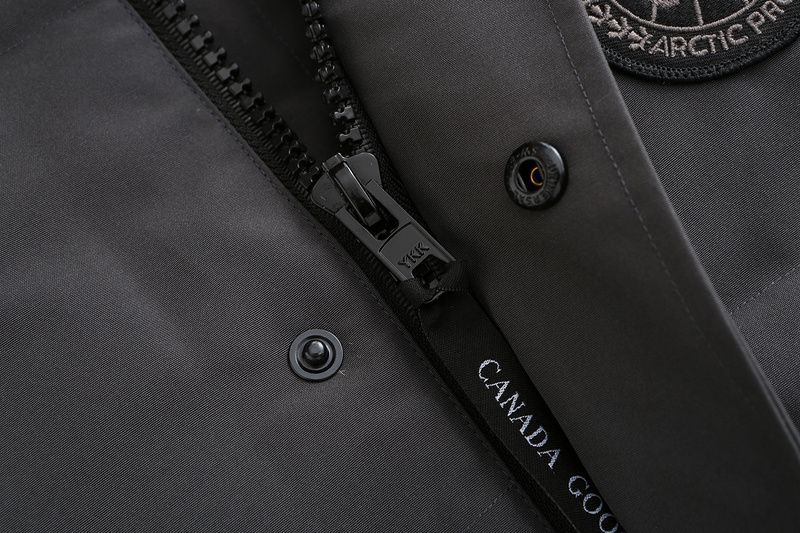 Жилетка Canada Goose Garson Vest "Gray" фото № 2