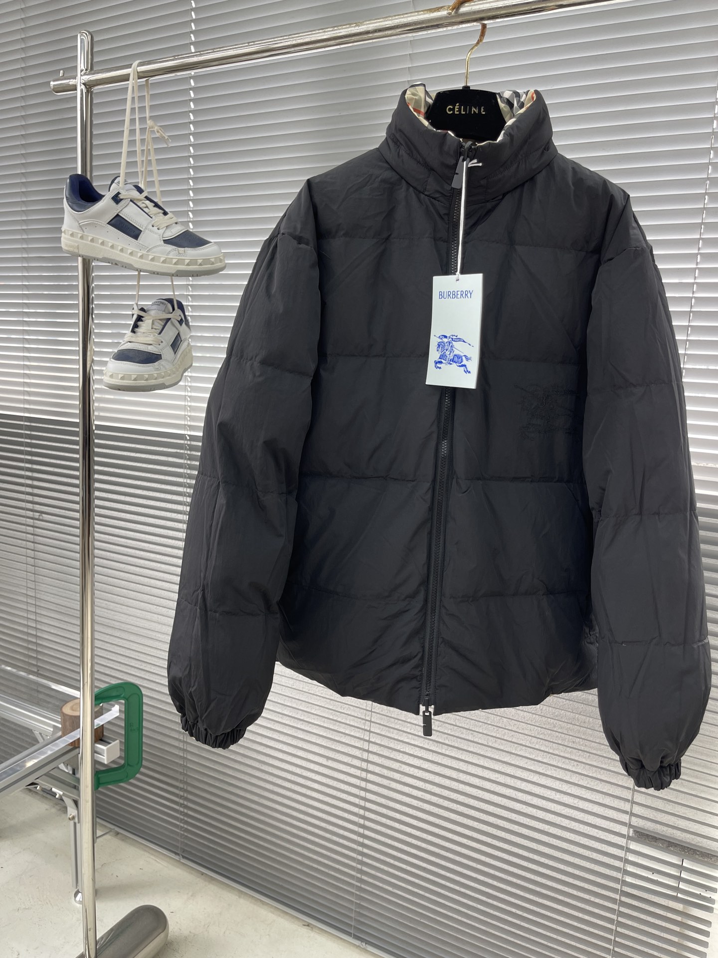 Пуховик Burberry Contrast Flip "Black" фото № 8