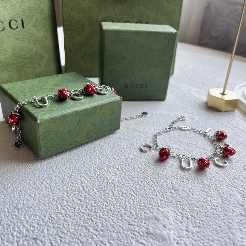 Браслет Gucci With Berries "Silver" фото № 3