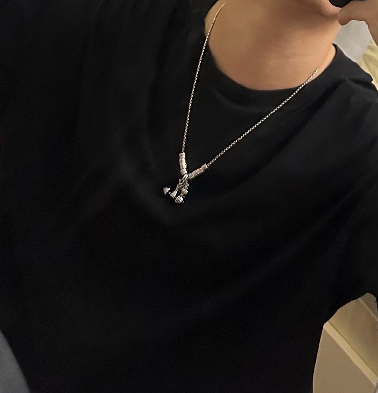 Подвеска Louis Vuitton Figure With Logo - Dumbbell "Silver" фото № 7