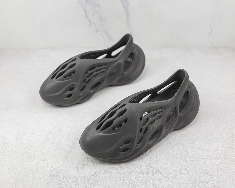 Adidas Yeezy Foam Runner "Onyx" фото № 5