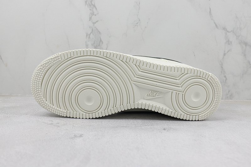 Nike Air Force 1 07 Low Off "White/Green/Gold" фото № 9